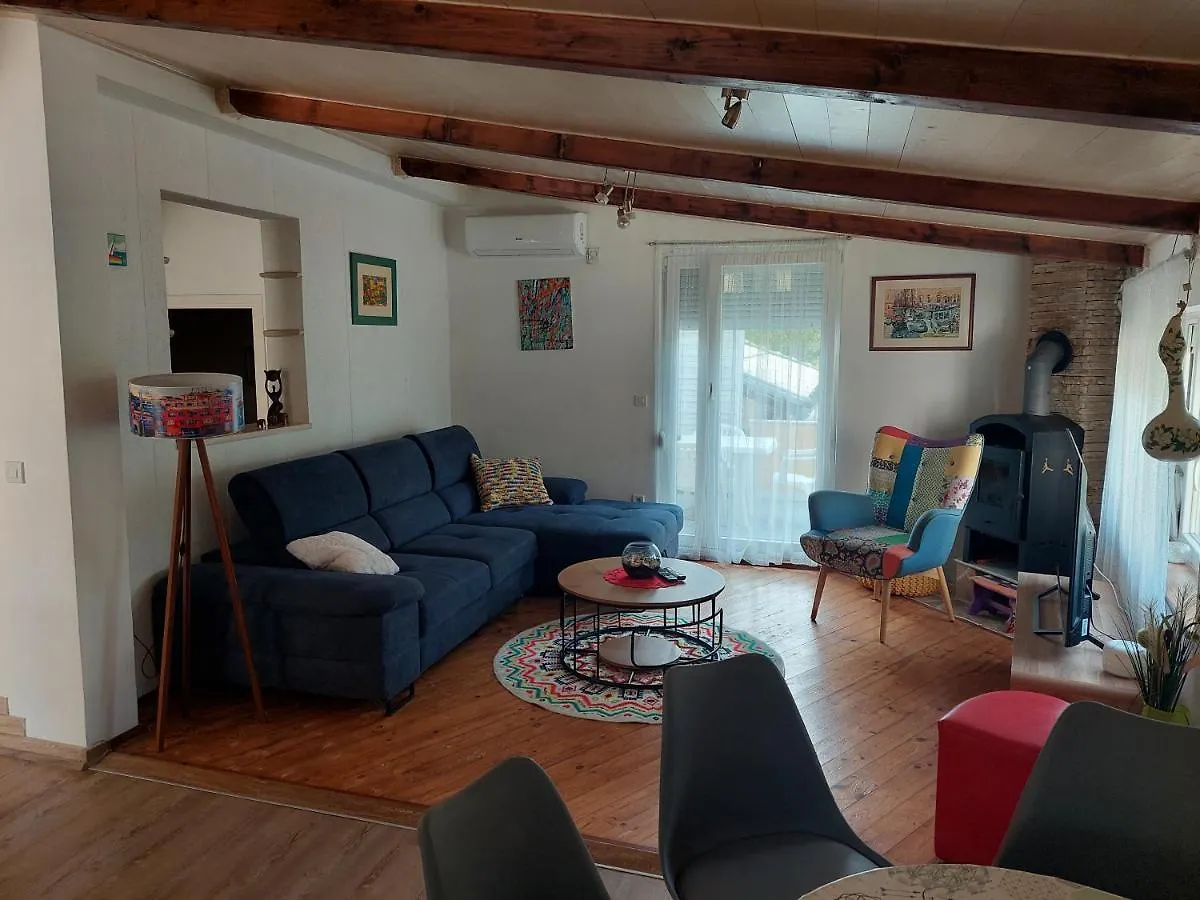 Apartment Cvita location
